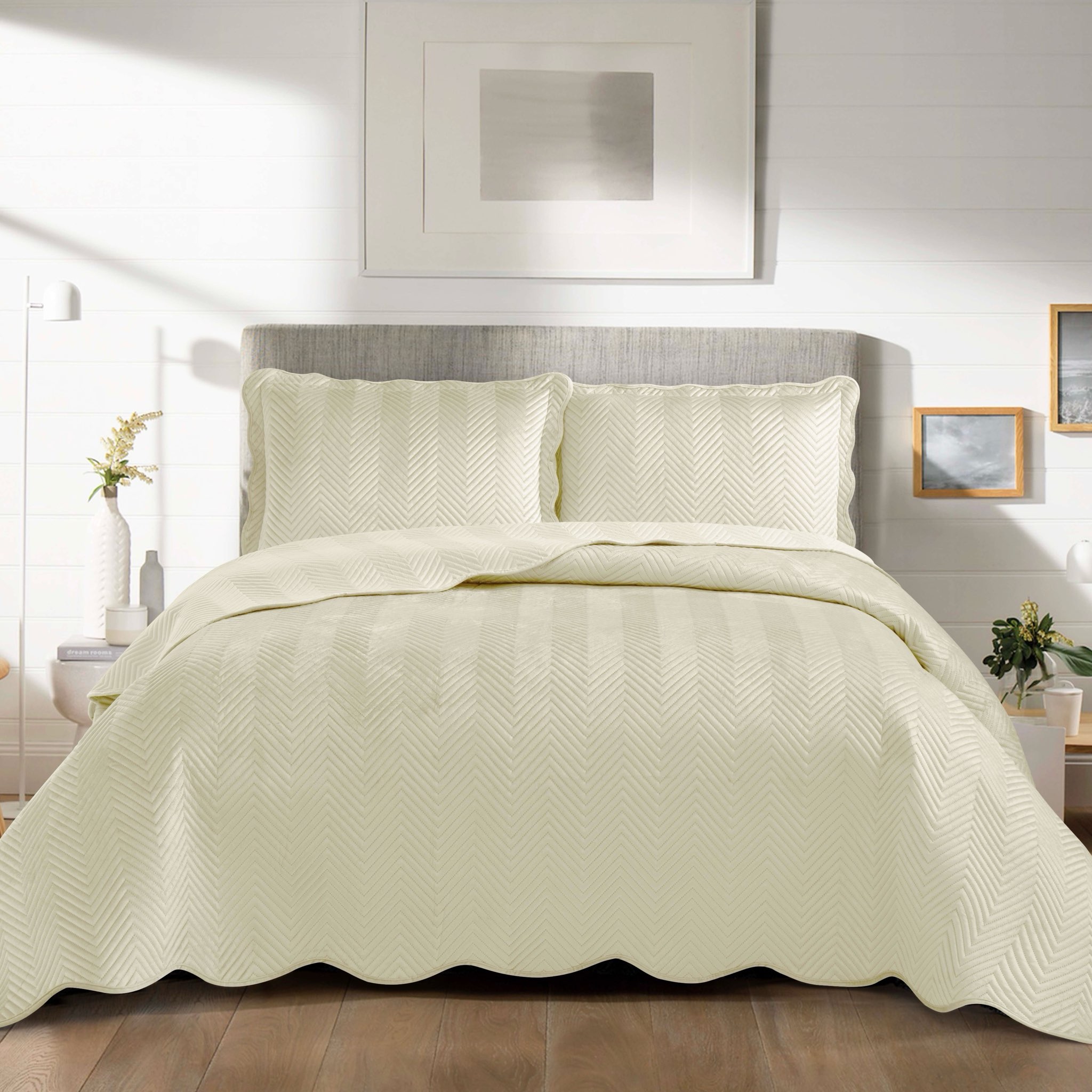 MEZNA BEDSPREAD