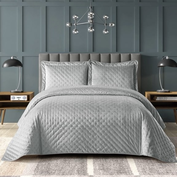 MARION BEDSPREAD